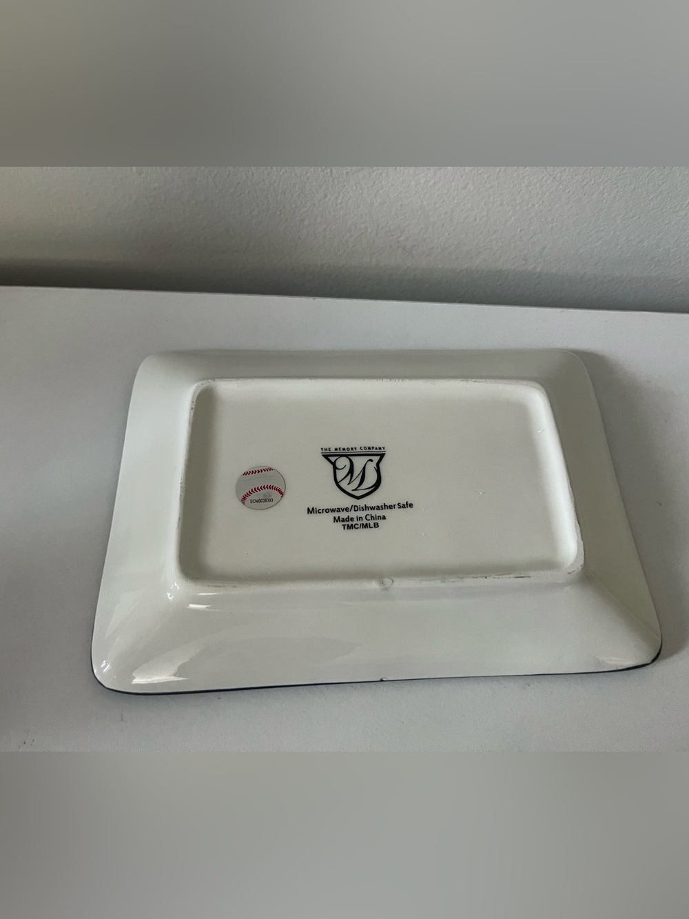 Atlanta Braves Margaritaville Floral Serving Tray - White, Navy & Red Homedecor - Picture 3 of 3